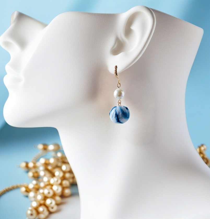 Handcrafted tie-dyed simple pearl earrings