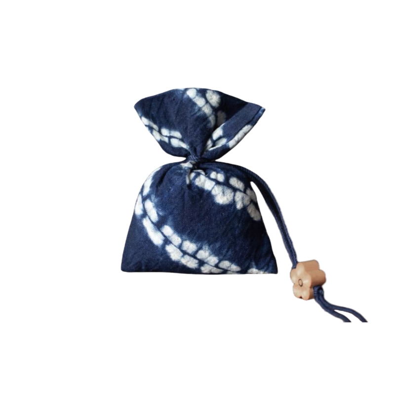 Handmade tie-dye chain-pattern sachet
