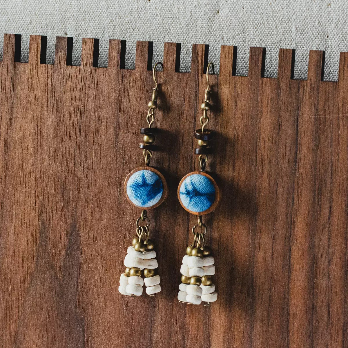 Handcrafted Chinese-style tie-dye natural plant bead-string-shaped earrings